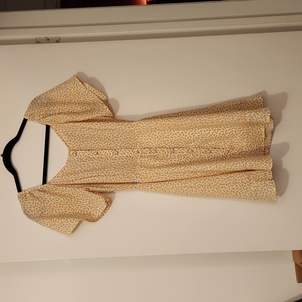 Sienna Sky Yellow Floral Dress Small